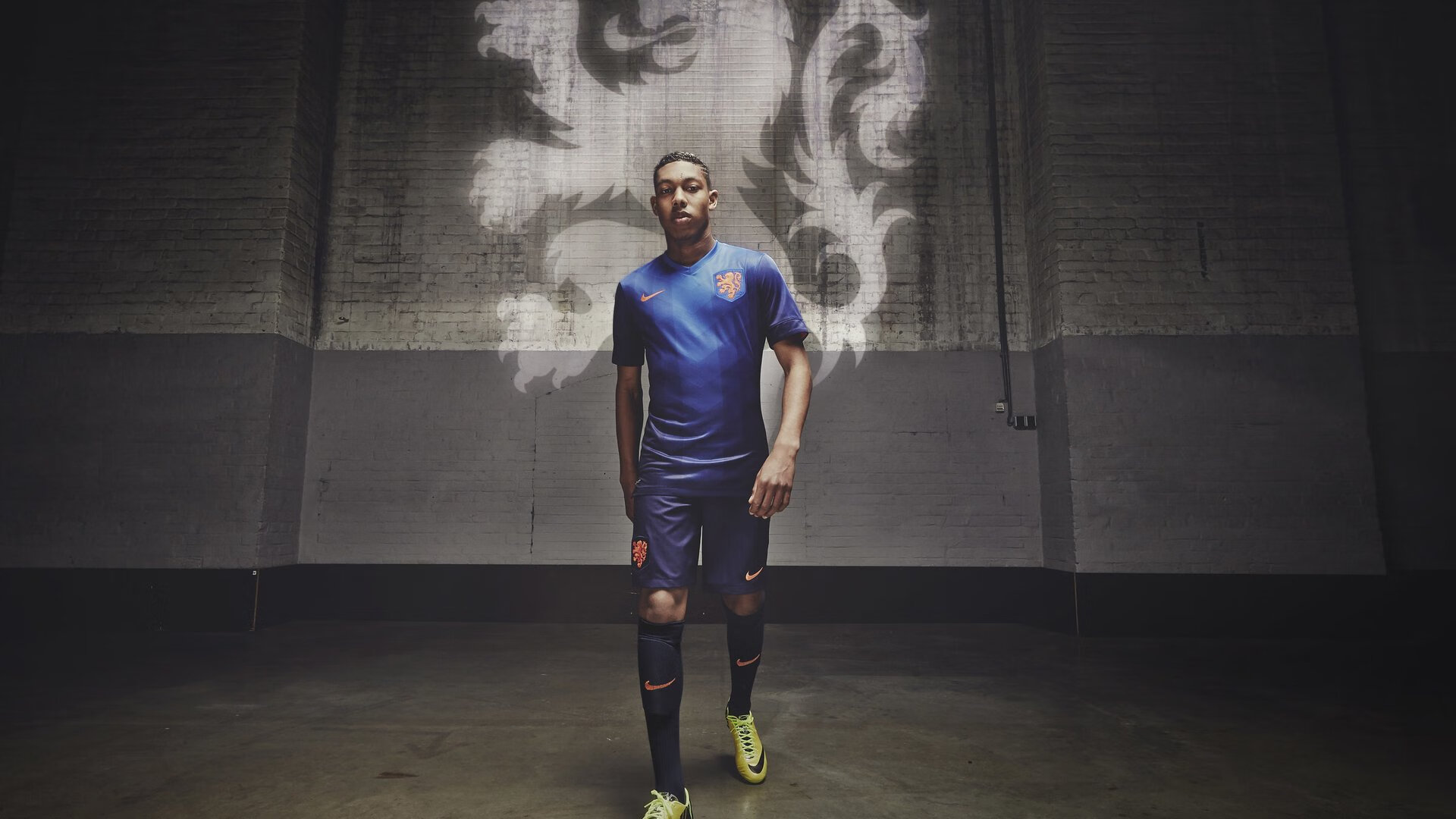 乐鱼官方登录入口-外星人的视野！罗纳尔多：我比C罗强一些，梅西比我强很多！，罗纳尔多和梅西一起比赛过